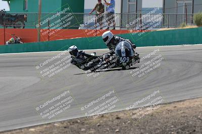 media/Apr-20-2025-AHRMA (Sun) [[393a79c373]]/Race/Group 9/Turn 4b/